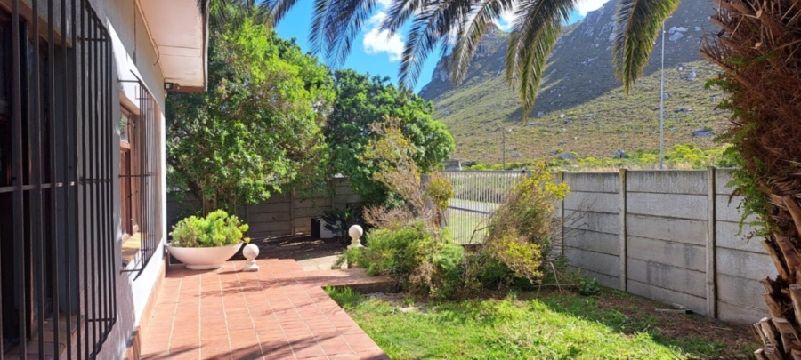 3 Bedroom Property for Sale in Kleinmond Western Cape